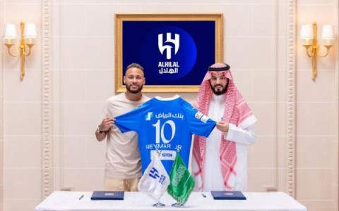 塔斯马尼亚联新星爆发，挑战阿尔希拉尔防线坚固