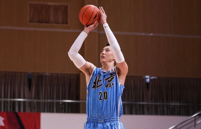 爱游戏体育直播-瑞士队备战战术调整，为冲击冠军做准备的简单介绍