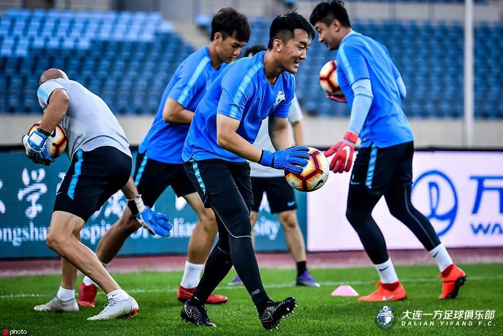 替补球员突出表现，球队凭借团队合作连胜的简单介绍