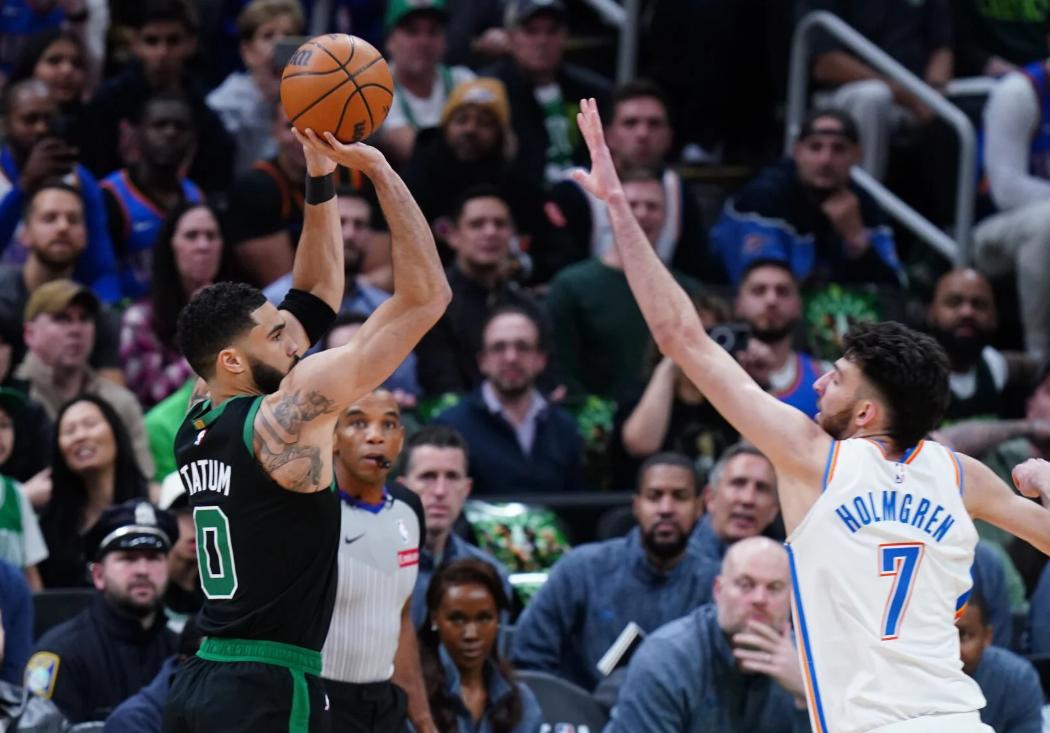 爱游戏官网网页版入口-凯尔特人队全队发挥出色，保持领先位置