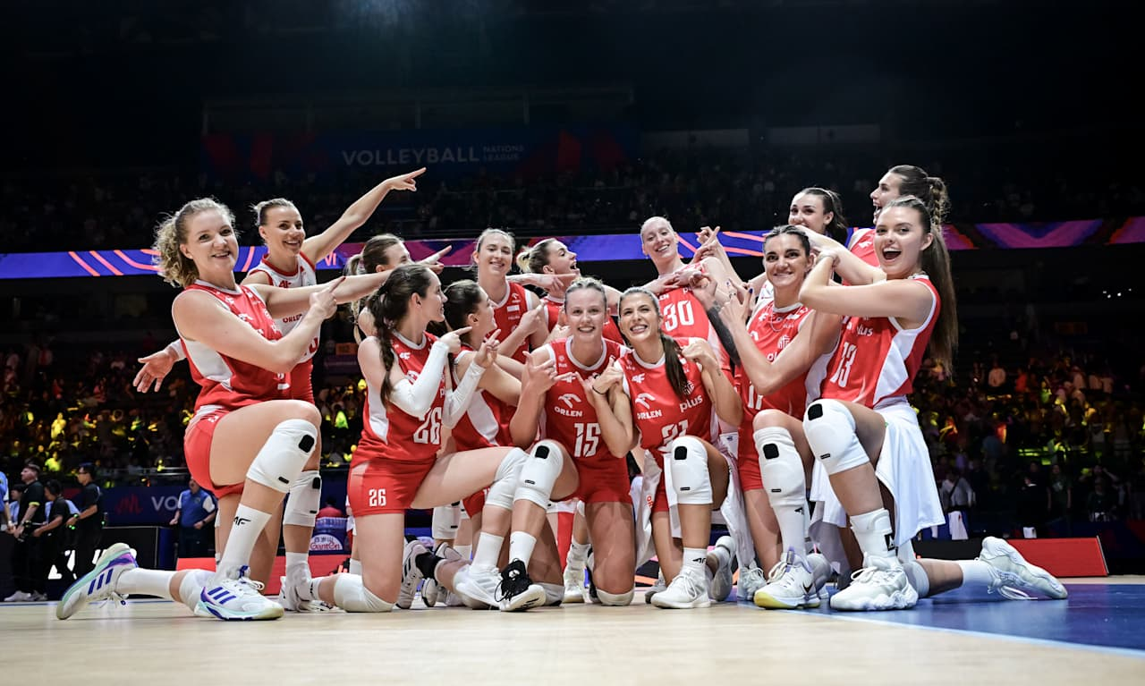 波兰队在比赛中取得惊人的胜利，引发轰动