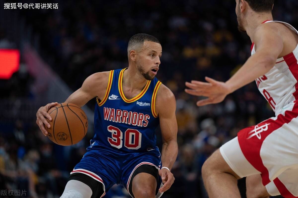 冰岛队一击制胜，轻松战胜斯洛文尼亚