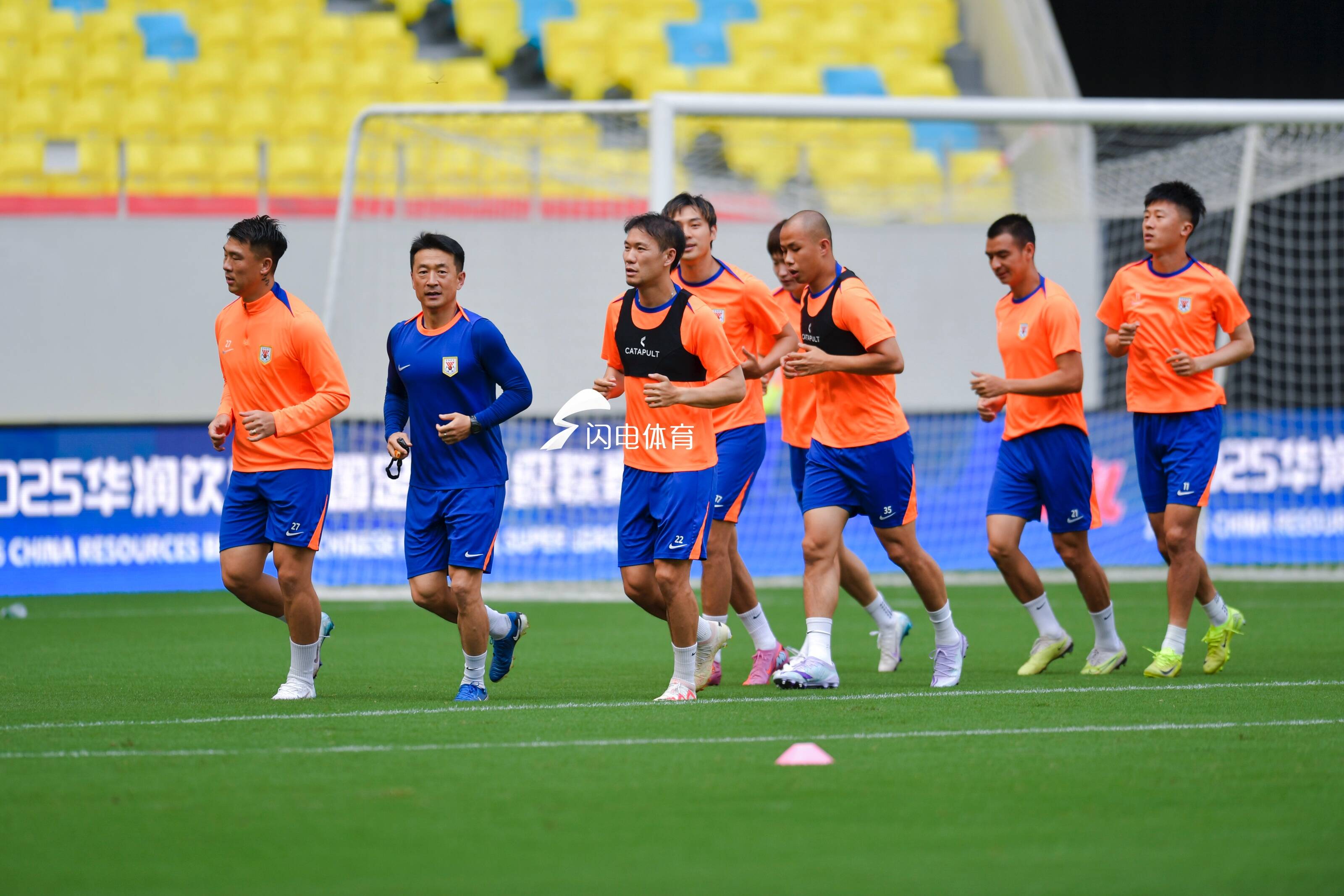 关于山东鲁能坚守主场面对重庆信和，冲击胜利的信息