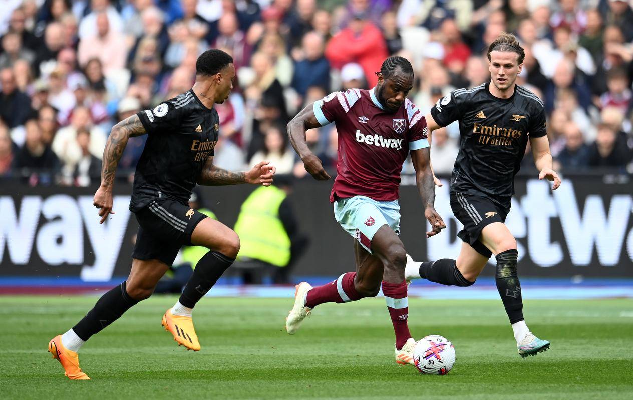 爱游戏在线-西汉姆联对冲切尔西,伦敦德比备受期待