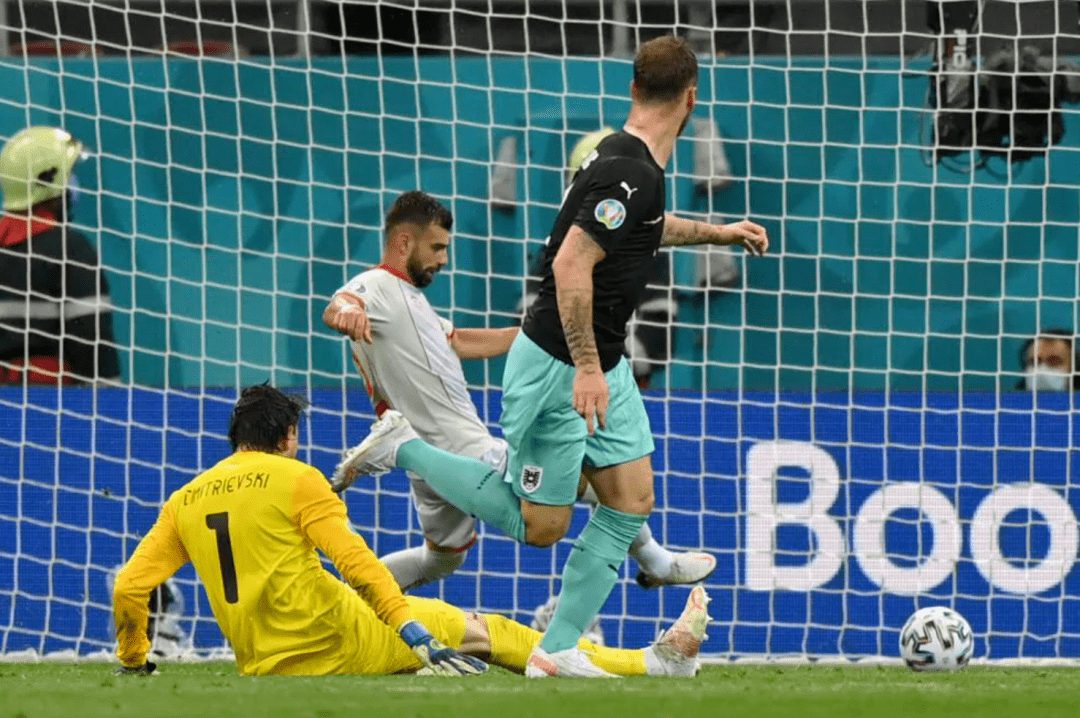 爱游戏体育网站-关于瑞典队负于俄罗斯,遗憾止步欧洲杯小组赛的信息