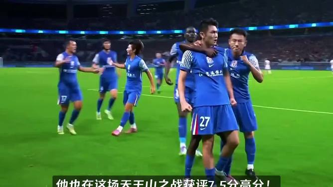 比赛中出现双方激烈抢断,场面火爆 比赛中出现双方激烈抢断,场面火爆