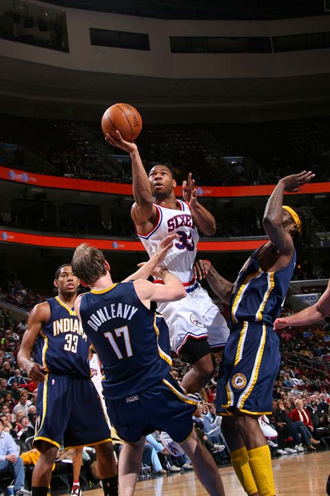 爱游戏网页版登录入口-步行者灭火箭，伊戈达拉再次爆发