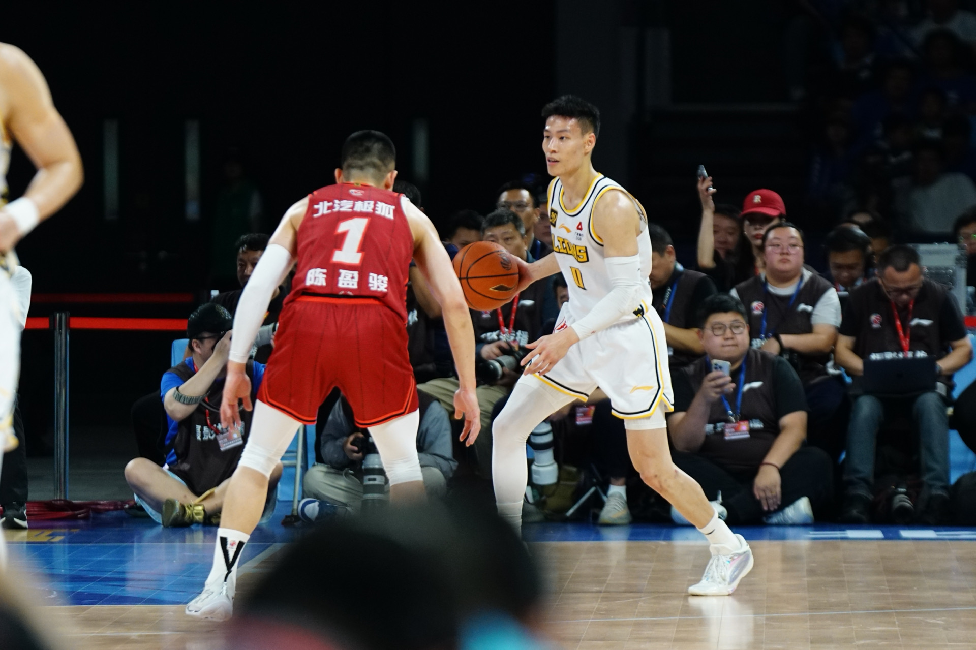 关于浙江男篮客场力克福建队,豪取两连胜的信息 关于浙江男篮客场力克福建队,豪取两连胜的信息