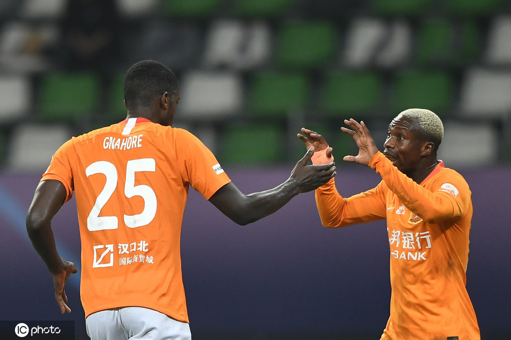 关于关键时刻球员冷静应对,逆转胜利收入囊中的信息 关于关键时刻球员冷静应对,逆转胜利收入囊中的信息