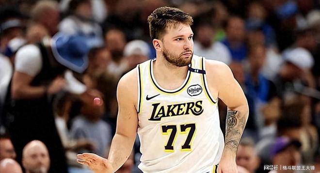 爱游戏app-灰熊主场击败湖人，豪取两连胜