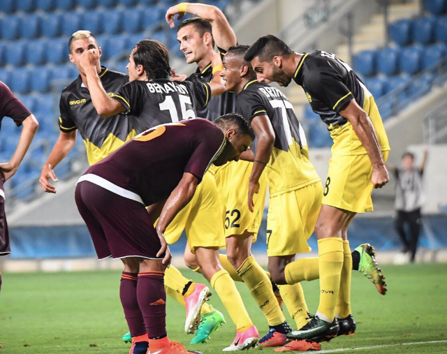 爱游戏官网网页版入口-华沙军团球员状态不佳，备战需调整